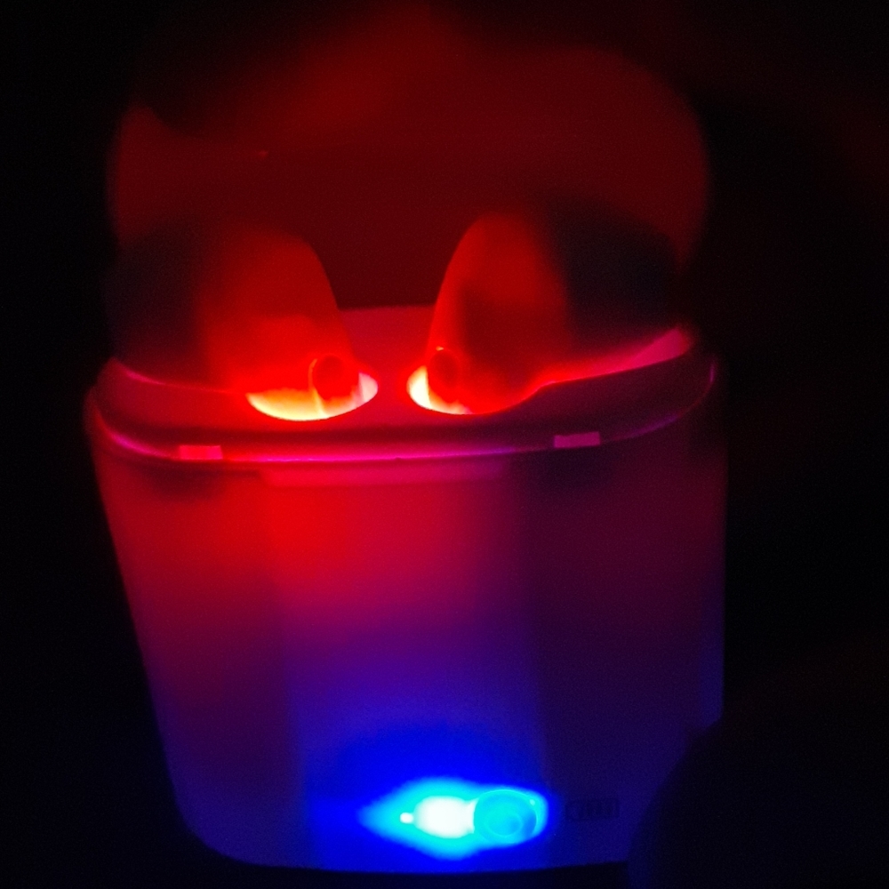 bluetooth earbuds - Picture 2 of 2